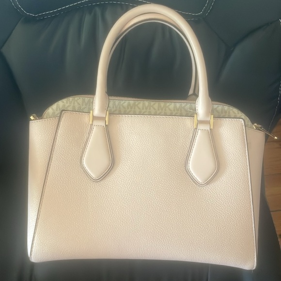 Michael Kors blush pink bag - Picture 8 of 14